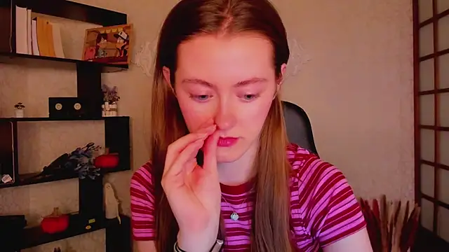 KateCuddle online show from December 23, 2024, 1:51 am