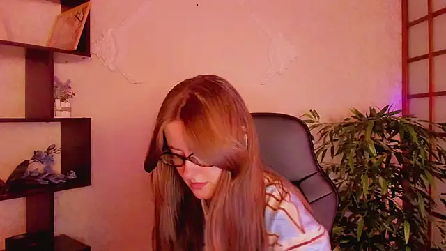 KateCuddle online show from March 12, 2025, 2:30 am