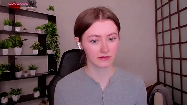 KateCuddle online show from March 20, 2026, 2:05 am