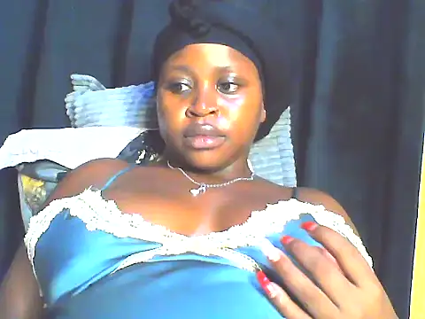Snapshot of EboniesBelle chatting on May 4, 2026, 3:24 am EboniesBelle online show from May 4, 2026, 3:24 am