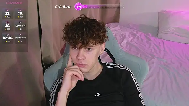 cute thomas online show from April 8, 2026, 7:36 pm