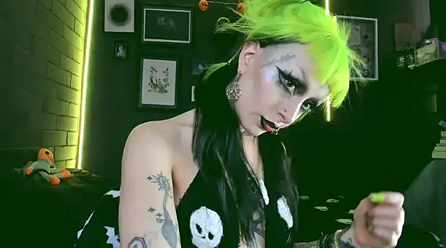 insania 9999  online show from December 13, 2024, 5:10 pm