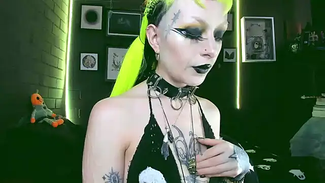 insania 9999  online show from March 12, 2025, 4:13 pm