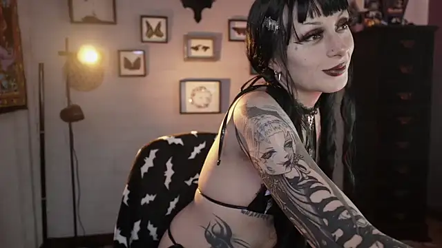 insania 9999  online show from April 14, 2026, 6:25 pm