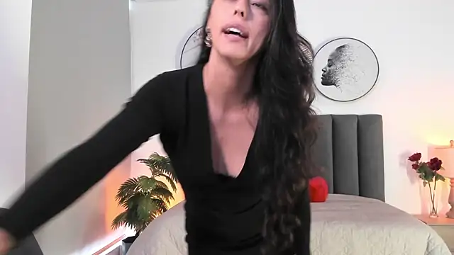 SaharaGarcia   online show from February 19, 2025, 7:16 pm