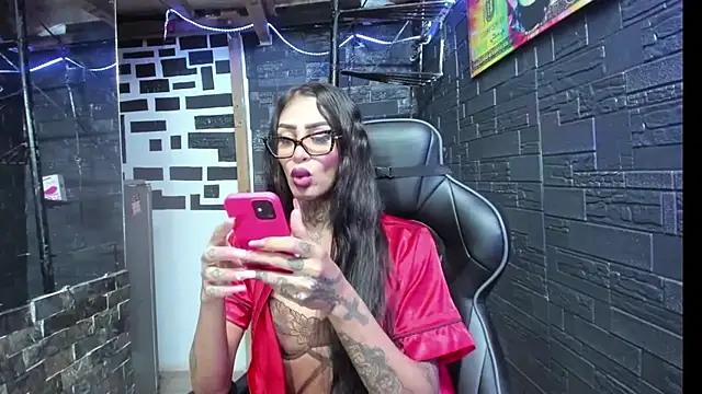 kissingdevil online show from October 25, 2025, 9:42 pm