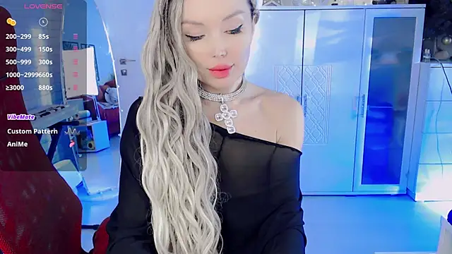 WhiteBunny online show from December 24, 2024, 7:17 am