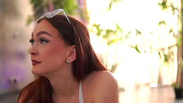 HotSkinnyX online show from October 23, 2025, 8:24 am