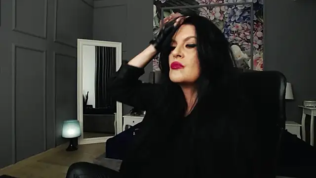 Snapshot of DomMelissaW chatting on January 9, 2025, 8:55 pm DomMelissaW online show from January 9, 2025, 8:55 pm