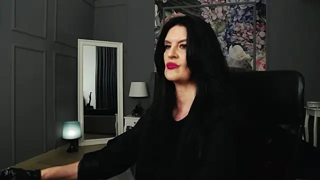 Snapshot of DomMelissaW chatting on January 9, 2025, 11:56 pm DomMelissaW online show from January 9, 2025, 11:56 pm