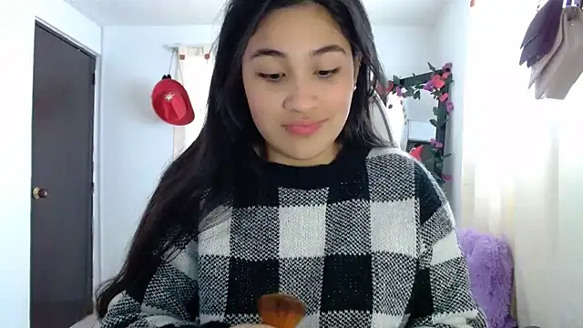 InocentHeaven1 online show from February 19, 2025, 12:44 pm