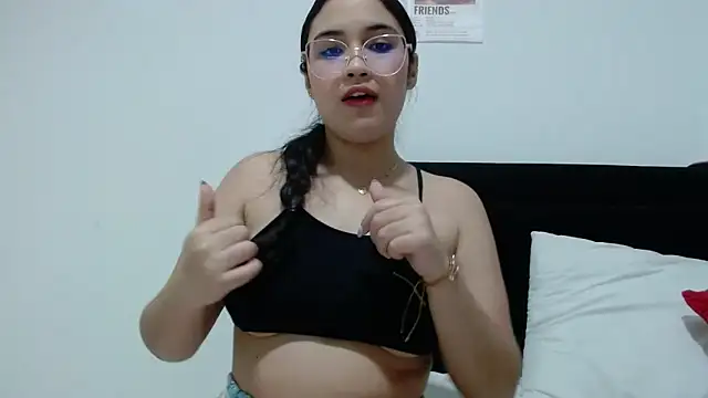 Snapshot of InocentHeaven1 chatting on April 22, 2026, 12:35 am InocentHeaven1 online show from April 22, 2026, 12:35 am