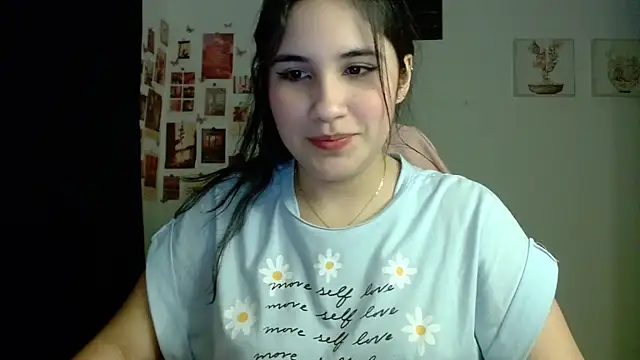 Snapshot of InocentHeaven1 chatting on April 29, 2026, 11:44 pm InocentHeaven1 online show from April 29, 2026, 11:44 pm