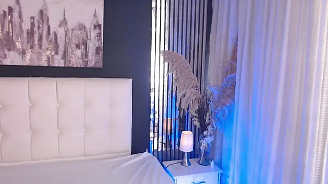 LiaVillalobos online show from April 17, 2026, 2:09 pm