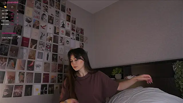 itssophiie online show from September 28, 2025, 7:08 pm