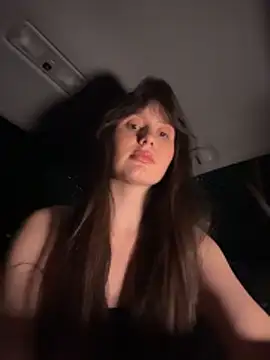 itssophiie online show from December 16, 2025, 4:12 pm