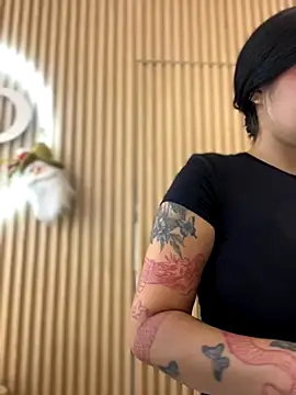 clarachanelricek online show from October 16, 2025, 7:15 pm