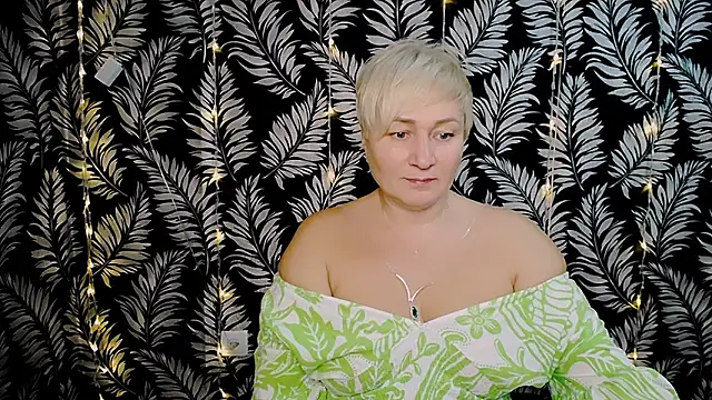 Olivia playful online show from January 7, 2025, 12:41 pm