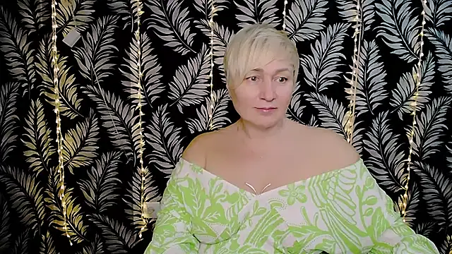 Olivia playful online show from February 17, 2025, 3:42 pm