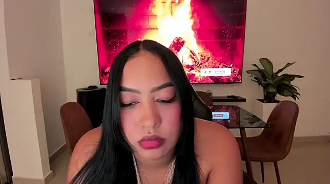 brunetenikole02 online show from February 18, 2026, 2:18 am