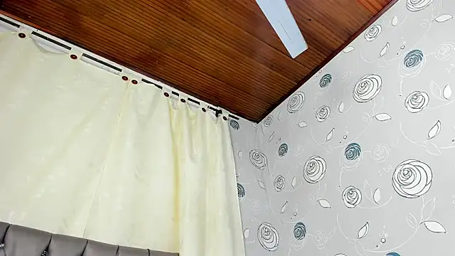 luna evaa online show from January 24, 2025, 5:42 pm