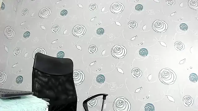 luna evaa online show from February 12, 2025, 2:32 pm