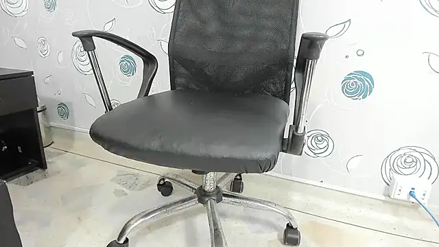 luna evaa online show from February 22, 2025, 5:46 pm