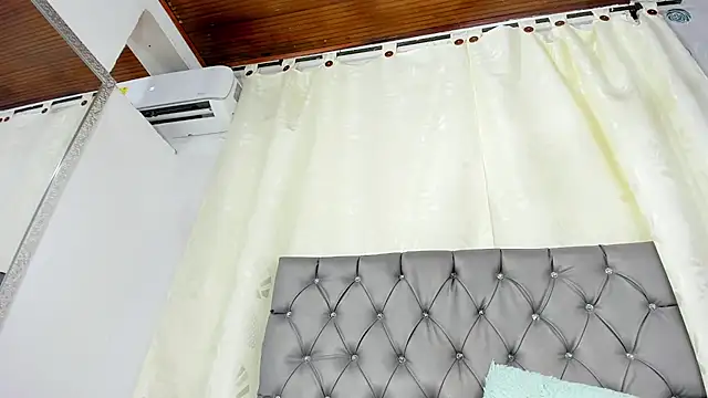 luna evaa online show from March 14, 2025, 5:57 pm