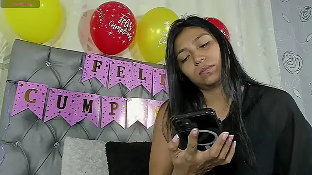 luna evaa online show from September 23, 2025, 1:47 pm