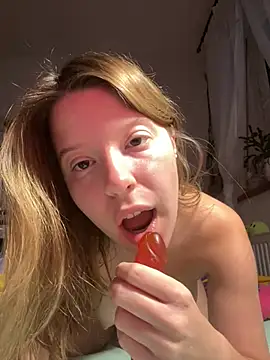 kimczii online show from March 18, 2025, 6:25 am