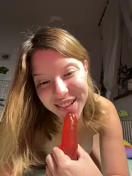 kimczii online show from March 20, 2025, 7:25 am