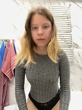 kimczii online show from April 23, 2026, 5:59 pm