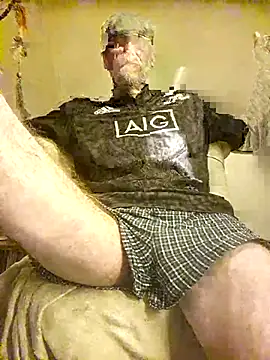 eddouxxx78 online show from February 26, 2026, 6:51 pm