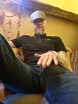 eddouxxx78 online show from May 8, 2026, 11:37 am