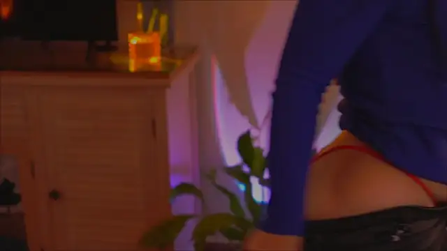 anabelcurvy online show from March 21, 2025, 6:18 pm