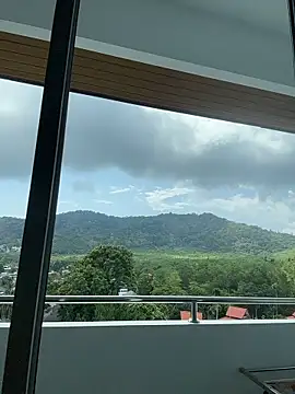 Devon2020 online show from April 23, 2026, 7:09 am