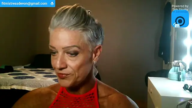 Snapshot of Devon2020 chatting on May 25, 2026, 3:23 am Devon2020 online show from May 25, 2026, 3:23 am
