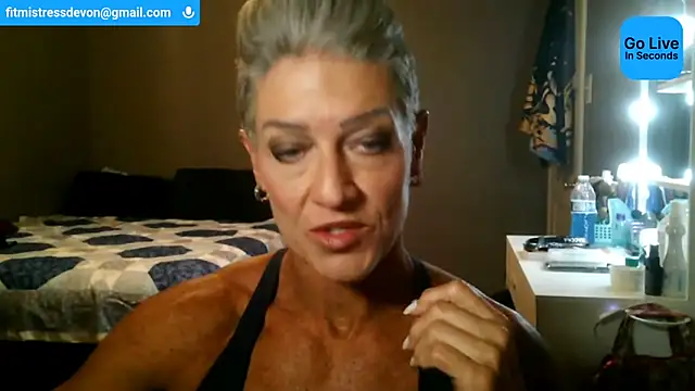 Snapshot of Devon2020 chatting on May 30, 2026, 2:41 am Devon2020 online show from May 30, 2026, 2:41 am