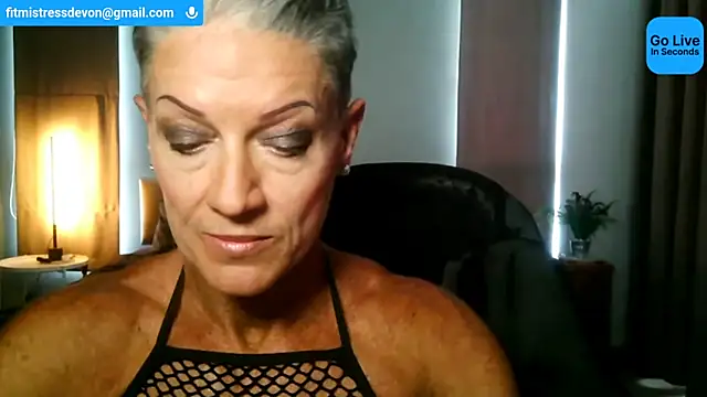 Snapshot of Devon2020 chatting on June 15, 2026, 10:28 am Devon2020 online show from June 15, 2026, 10:28 am