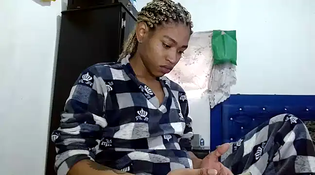 angelamarie1 online show from January 3, 2025, 12:41 pm