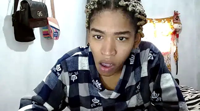 angelamarie1 online show from January 22, 2025, 12:17 pm