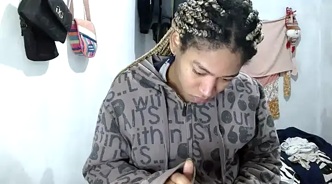 angelamarie1 online show from February 14, 2025, 12:03 pm