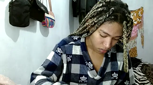 angelamarie1 online show from February 19, 2025, 12:00 pm