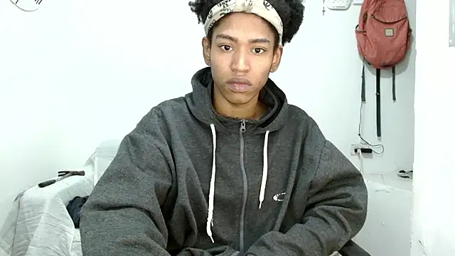 angelamarie1 online show from October 7, 2025, 12:13 pm