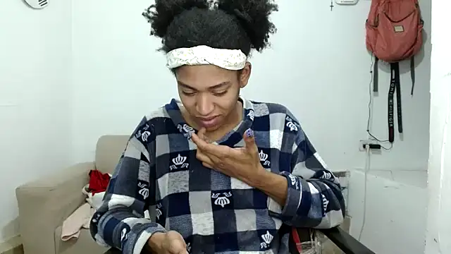 angelamarie1 online show from November 15, 2025, 6:22 am