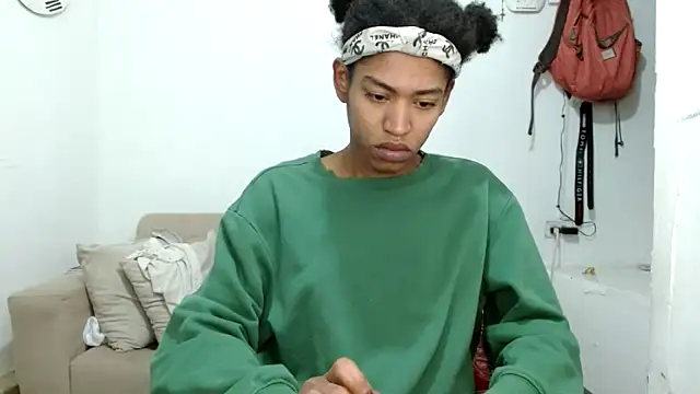 angelamarie1 online show from November 28, 2025, 9:34 am