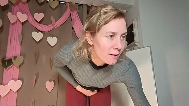 Snapshot of Lola_Belgium chatting on February 13, 2026, 5:53 pm Lola Belgium online show from February 13, 2026, 5:53 pm