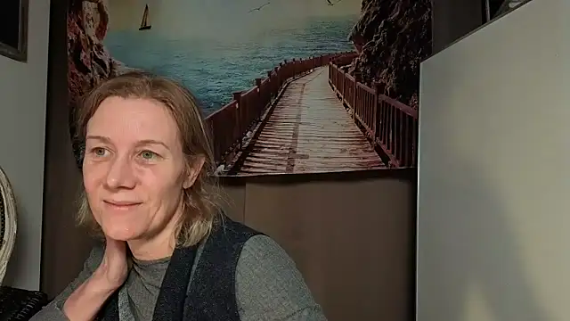 Lola Belgium online show from April 20, 2026, 4:10 pm