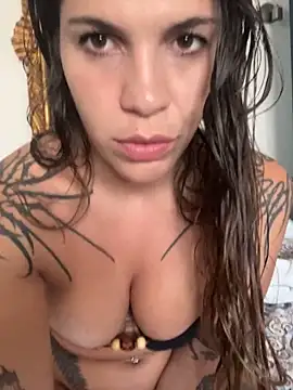 frenchxena98 online show from February 27, 2026, 11:05 pm