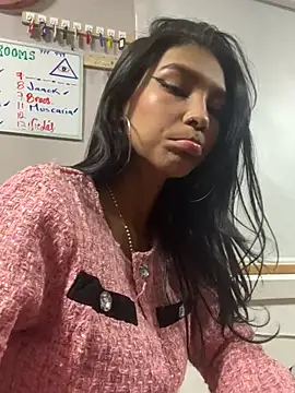 LauraAristizabal online show from January 26, 2025, 4:20 pm